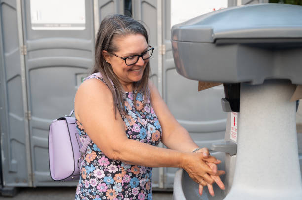 Best Porta potty cleaning services  in Brooksi, DE